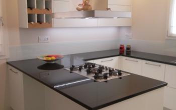 Cucina con penisola